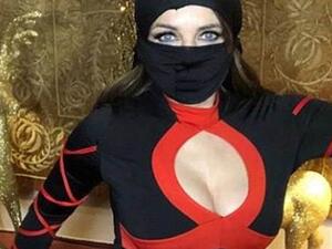 Elizabeth Hurley (Instagram)