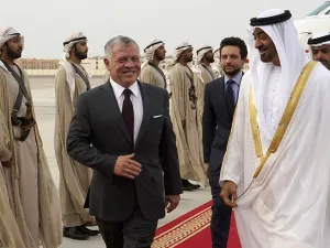 Sheikh Mohamed Bin Zayed Al Nahyan receives King Abdullah II at Abu Dhabi International Airport on Wednesday. AFP