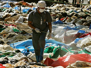 Mayhem of 2004 Indian Ocean tsunami recalled  (Twitter)