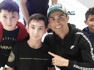 Ali Turganbekov, a boy from Kazakhstan who was born without legs, finally got to play football with his hero, Cristiano Ronaldo (Twitter)