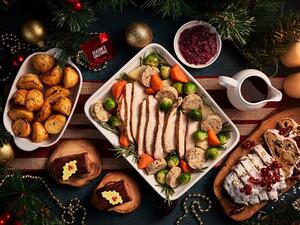 Emirates to Serve 500,000 Christmas Meals at 40,000 Feet