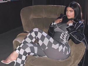 Catch more of Kylie and her family in the 17th season of Keeping Up with the Kardashians