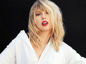 Swift was presented with Billboard’s Woman of the Decade Award