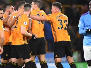 فوز مهم للذئاب