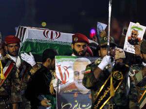 شاركت حشود غفيرة في تشييع سليماني 
