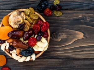 فواكه مجففة