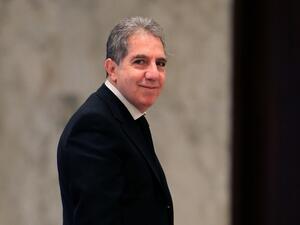 Ministger of Finance Ghazi Wazni arrives for the inaugural cabinet meeting at the presidential palace in Baabda east of capital Beirut on January 22, 2020. AFP