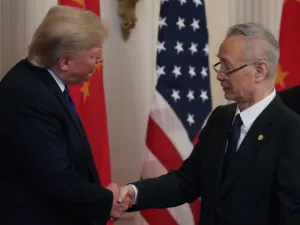 U.S. President Donald Trump shakes hands with Chinese Vice Premier Liu He, before signing the phase 1 of a trade deal between U.S. and China, in the East Room at the White House, on January 15, 2020 in Washington, DC.  (AFP/ File Photo)