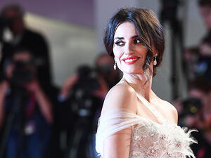 Spanish actress Penelope Cruz arrives for the screening of the film "Wasp Network" on September 1, 2019 presented in competition during the 76th Venice Film Festival at Venice Lido.—AFP photo
