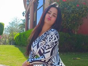 Sama  roamed the streets of Egypt wearing a daring outfit 