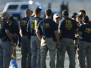 عناصر من مكتب التحقيقات الفدرالي الأمريكي FBI