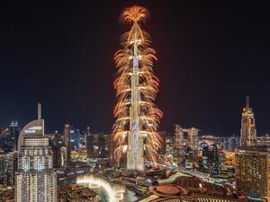 Burj Khalifa transformed through animation, light, sounds and a synchronized fountain show taking viewers on a journey at the onset of a new decade. 