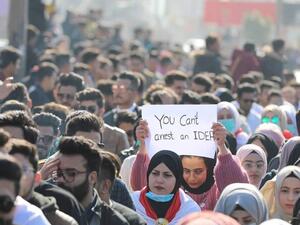 قوات الأمن صعدت منذ فجر السبت إجراءاتها ضد المحتجين في بغداد والبصرة وذي قار والديوانية