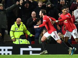 ماتا يقود يونايتد للتأهل