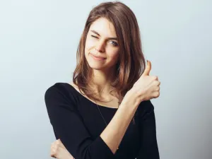 العنصر الأساسي الذي يحرك المشاعر السلبية، يتمثل بالخوف