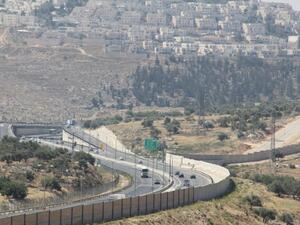 العساف : الصفقة هدفها الأستراتيجي بقاء الفلسطينيين على ١١بالمئة من اراضي عام ٦٧ .