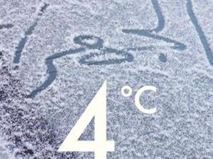  استفاق سكان بغداد على تساقط ثلوج غطّت شوارع العاصمة العراقية