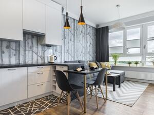 الفوضى عدو كبير للمطابخ الصغيرة، حيث تجعلك تشعرين طيلة الوقت بأنك بحاجة للمزيد من المساحة الفوضى عدو كبير للمطابخ الصغيرة، حيث تجعلك تشعرين طيلة الوقت بأنك بحاجة للمزيد من المساحة