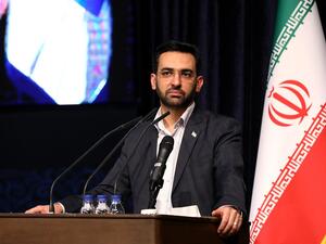 وزير الاتصالات الإيراني، محمد جواد آذري