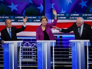 Democratic presidential hopefuls Former New York Mayor Mike Bloomberg (L), Massachusetts Senator Elizabeth Warren (C) and Vermont Senator Bernie Sanders (R) participate in the ninth Democratic primary debate of the 2020 presidential campaign season co-hosted by NBC News, MSNBC, Noticias Telemundo and The Nevada Independent at the Paris Theater in Las Vegas, Nevada, on February 19, 2020. Mark RALSTON / AFP