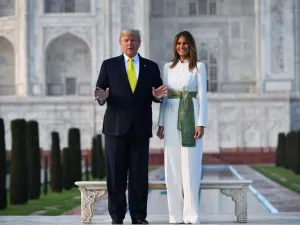 US President Donald Trump and First Lady Melania Trump pose as they visit the Taj Mahal in Agra on February 24, 2020. Mandel NGAN / AFP