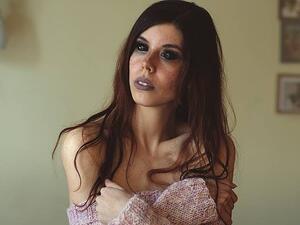 The brave model described herself as a food and animal lover on Instagram and vows not to let the loss of her sight bring her down (Instagram)