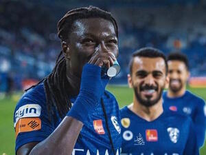 غوميس يقود الهلال للفوز