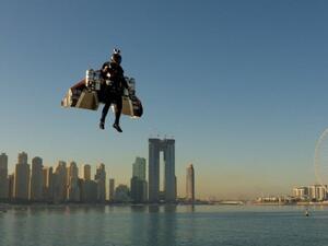  ‘Jetman’ flies over Dubai in Iron Man Style (Twitter)