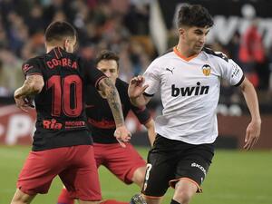 من لقاء الفريقين