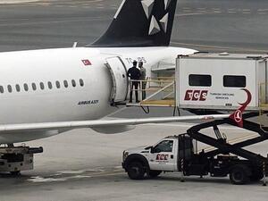 لحظة ترحيل "إرهابيين" من تركيا