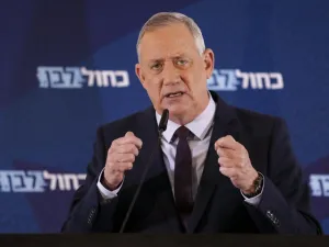 Leader of Israel's Blue and White electoral alliance Benny Gantz delivers a statement in the central Israeli city of Ramat Gan, on March 7, 2020. Ahmad GHARABLI / AFP
