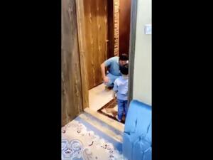 A Saudi doctor breaks down upon returning home to his family [Twitter/@Doranimated]