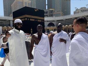 Akon is in Makkah (Twitter)