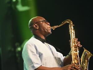 Manu Dibango  (Twitter)