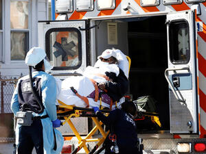 تعد ولاية نيويورك أكبر بؤرة للفيروس في البلاد مع أكثر من 44 ألف إصابة و450 وفاة