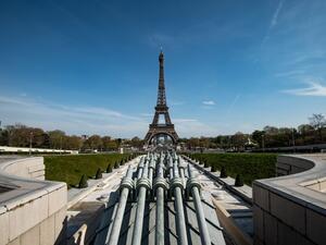 This picture taken on April 7, 2020 shows the Eiffel tower in Paris, on the 22nd day of a lockdown in France aimed at curbing the spread of the COVID-19 pandemic, caused by the novel coronavirus. BERTRAND GUAY / AFP