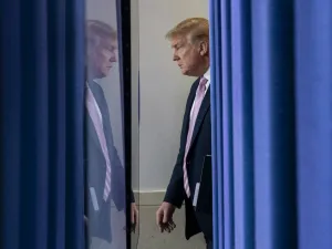U.S. President Donald Trump arrives in the press briefing room with members of the White House Coronavirus Task Force on April 4, 2020 in Washington, DC. On Friday, the CDC issued a recommendation that all Americans should wear masks or cloth face coverings in public settings to slow the spread of the coronavirus (COVID-19). Sarah Silbiger/Getty Images/AFP