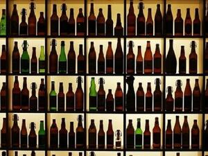 الضحايا عمدوا إلى تناول الكحول كمحاولة منهم لتجنب الإصابة بفيروس كورونا