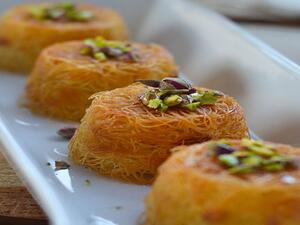 كب كيك الكنافة