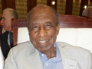  وزير الخارجية السوداني الأسبق منصور خالد