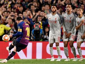 ميسي ملك الركلات الثابتة