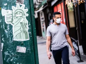 New York Governor Andrew Cuomo signed an executive order extending the current May 15 deadline as part of the "NY ON PAUSE" order. Jeenah Moon/Getty Images/AFP