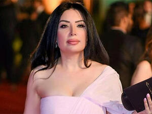 عبير صبري "البوس في الأفلام حرام"..والجمهور يشارك صورة قبلتها الجريئة!