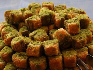 بقلاوة بالفستق الحلبي