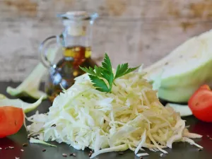 طبيب البوابة: هذه السلطة ستحل مشاكل الهضم في رمضان