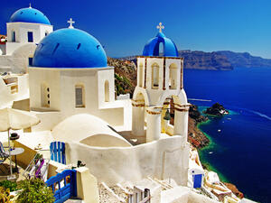 white-blue Santorini - view of caldera with churches. (Shutterstock/ File Photo)