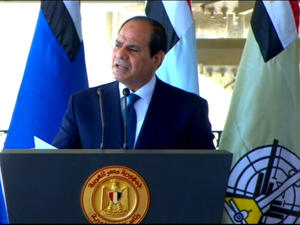 أعلنت وسائل الإعلام المصرية أن الرئيس عبد الفتاح السيسي سيفتتح  السبت، قاعدة عسكرية جديدة