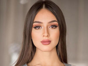 عارضة الأزياء اليمنية مريم ناظم