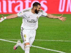 بنزيمة يقود ريال مدريد لفوز كبير