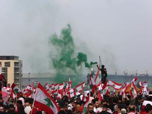 Lebanese protesters rally in downtown Beirut against tax increases and official corruption. (AFP photo)